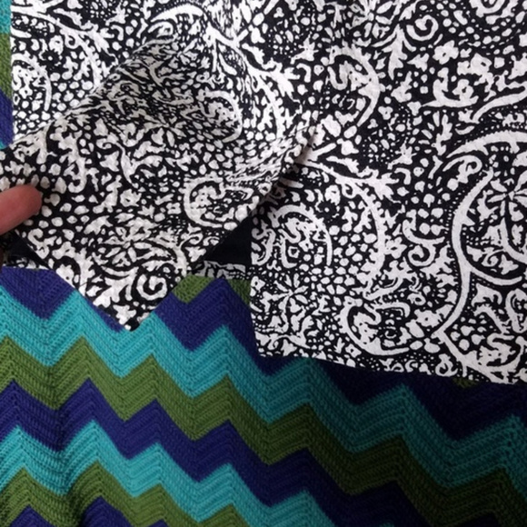 Halogen Black and white paisley print skirt size 2 - Picture 6 of 7